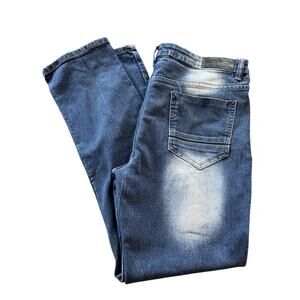 Size 34x32 Men’s Straight Leg WT02 Blue jeans. RN# 106663